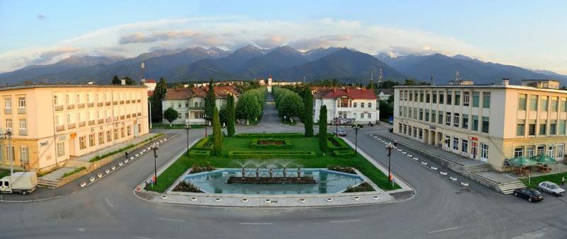 Hotel Holiday Victoria  Bagian luar foto